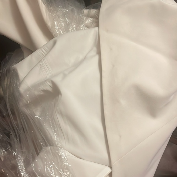 Vagabond Bridal Zoe Wedding Dress - Picture 7 of 8